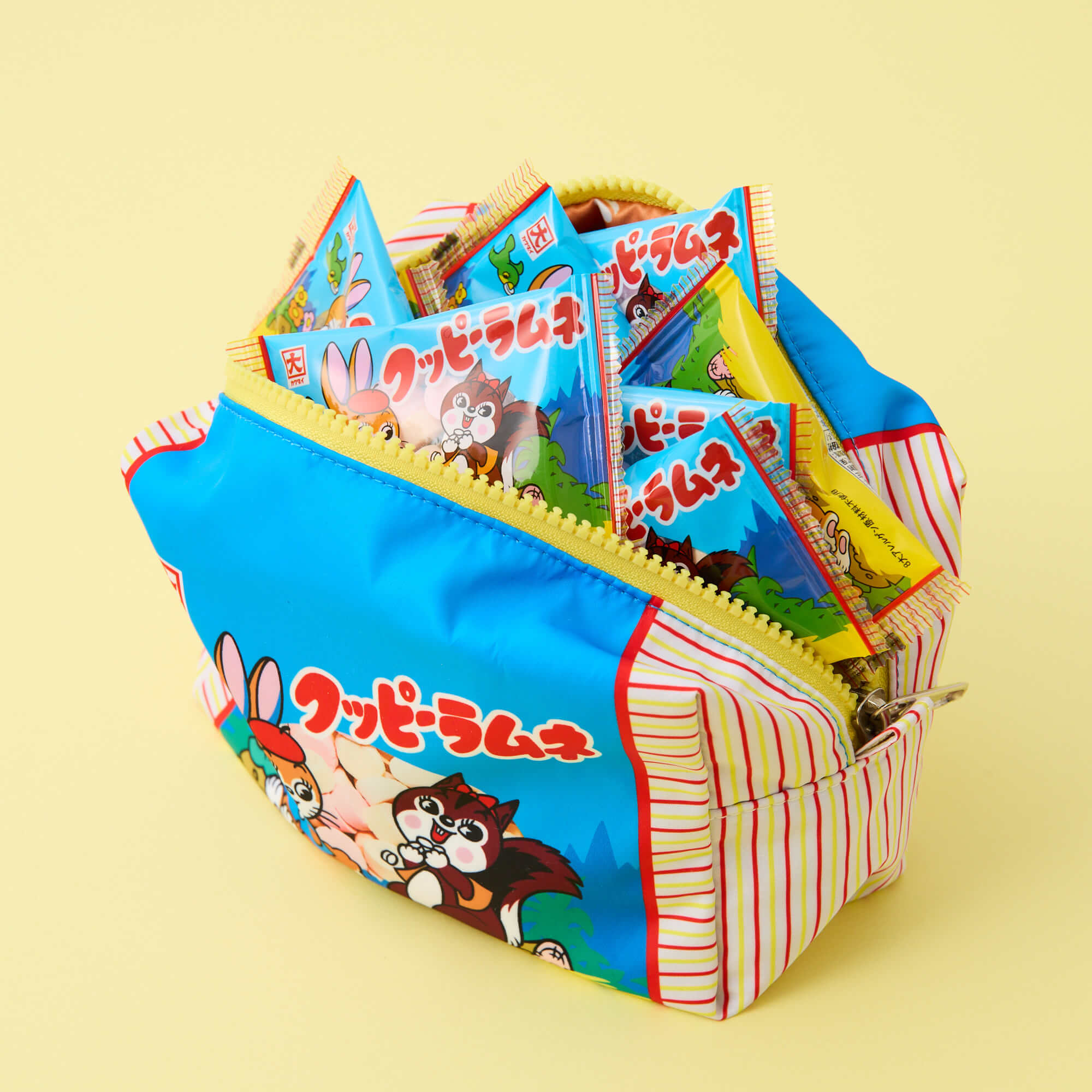 コラボポーチ画像2