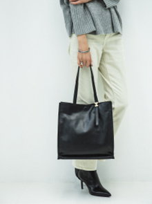 スクエア型トートバッグGIULIETTA