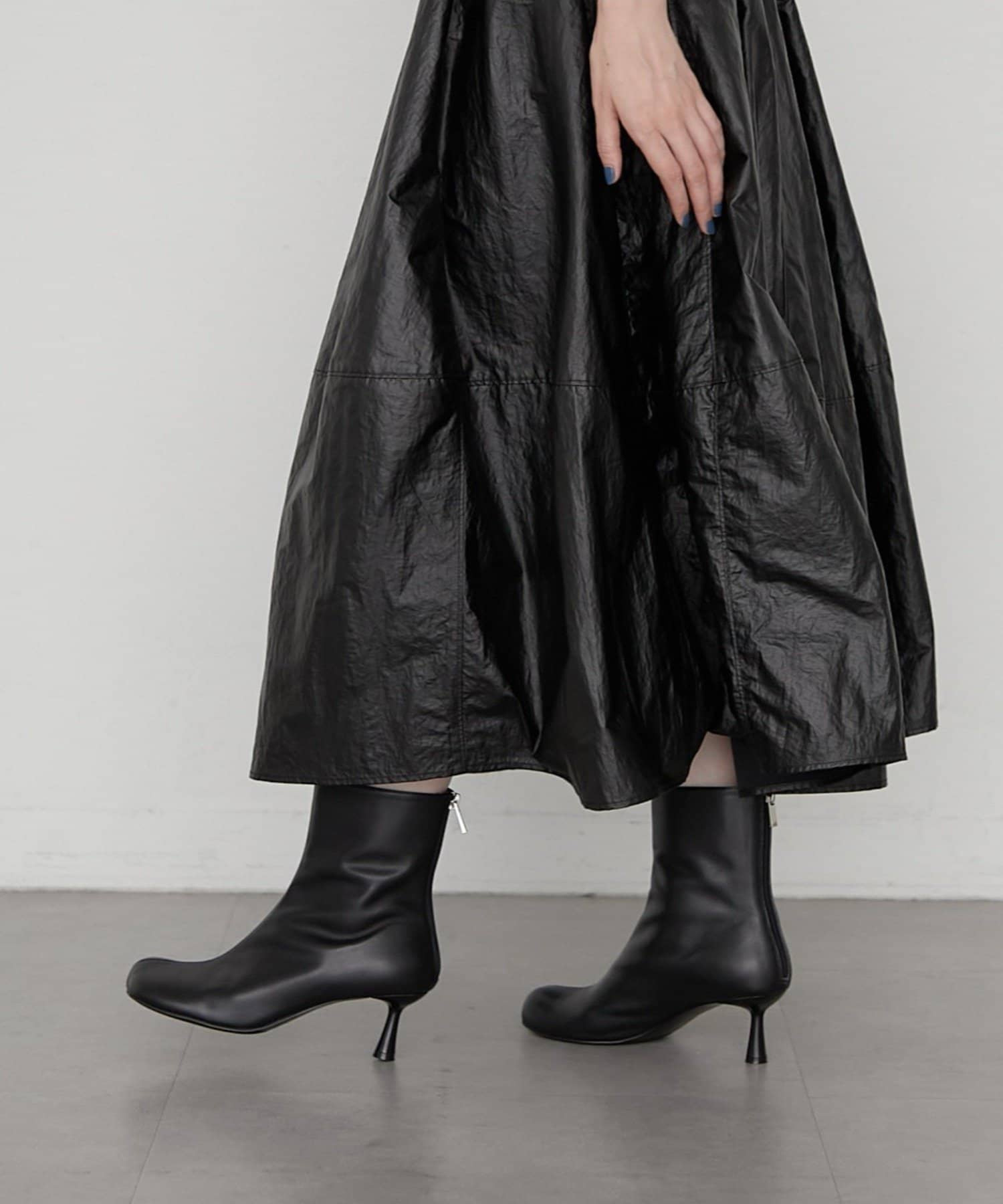 LOOK 01