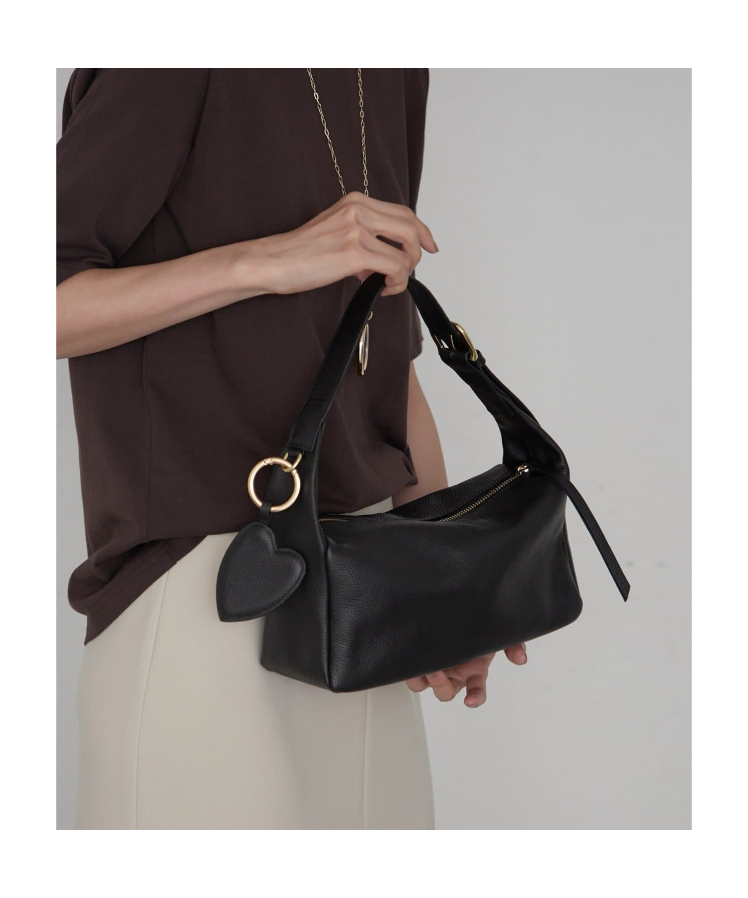 LOOK 01