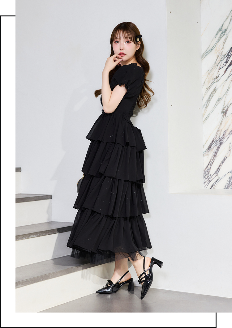 バックリボンティアードワンピ