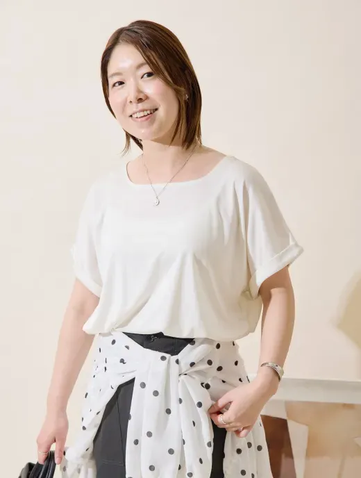 ストレッチサテンTシャツ