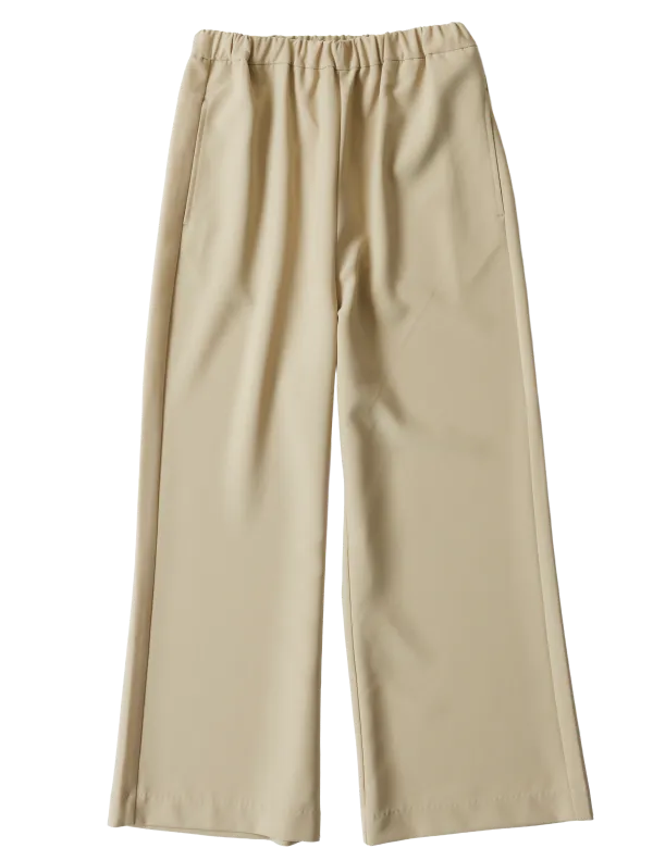 今、買い足したい通勤服 2026 春