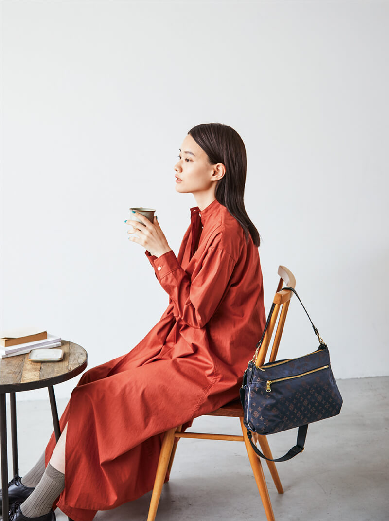 2019 新作 タグ付き新品 ラシット russet トートバッグ 新品 タグ付き♪ ラシット 　新作　リュック　グレー系　大幅お値下げ\u203c️ | フリマアプリ ラクマ