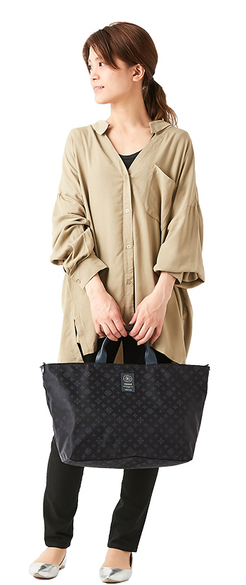 谷口 絵里　コーディネート　トートバッグ