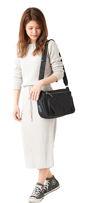 谷口 絵里　コーディネート　ショルダーバッグ