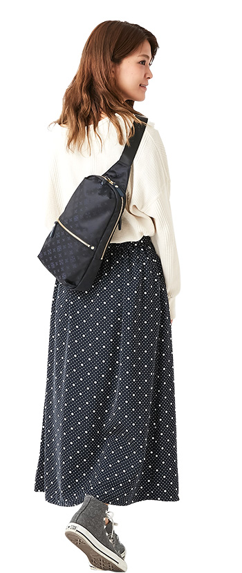 谷口 絵里　コーディネート　ボディバッグ