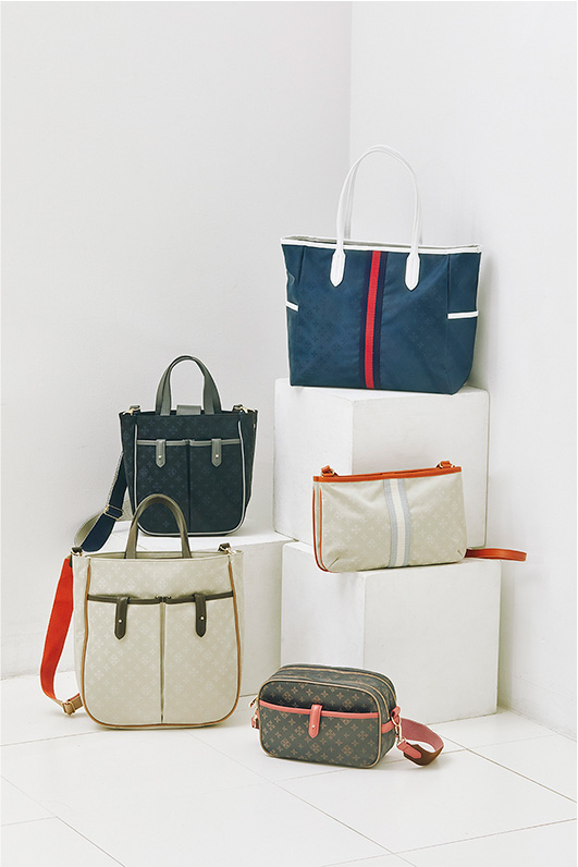 IVY TAPE TOTE BAG_RUZ1001121A0007 IVY TAPE SHOULDER BAG_RUZ1001122A0004 REVERSIBLE TAPE SHOULDER BAG_RUZ1001122A0005 REVERSIBLE TAPE TOTE BAG_RUZ1001122A0007 REVERSIBLE TAPE SHOULDER TOTE BAG_RUZ1001122A0006