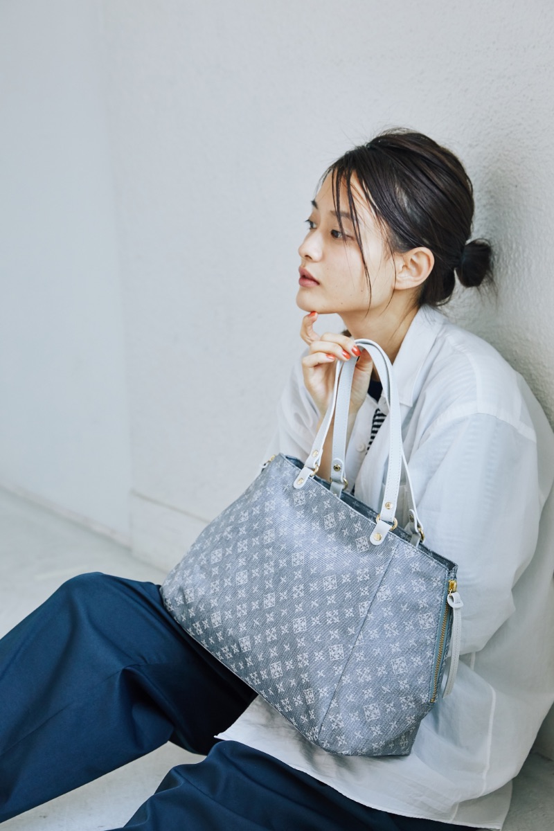 良品　定価2万6千　ラシットトーキョー　デニムプリント　ハーフウォレット 良品 定価2万6千 ラシットトーキョー デニムプリント