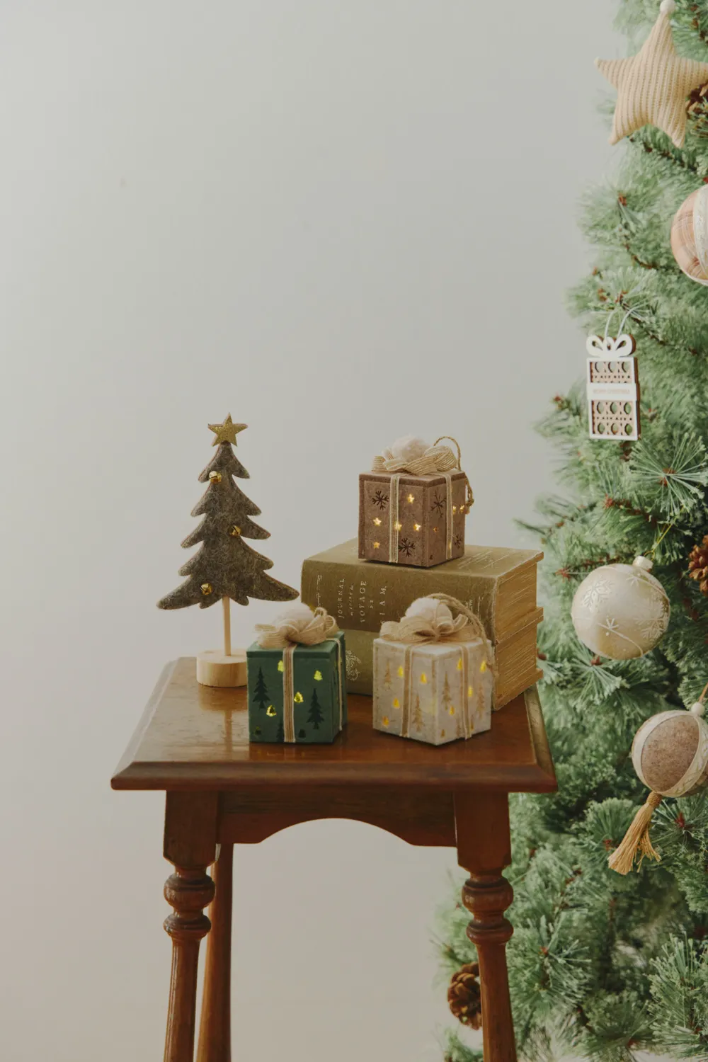 salut Christmas Collection