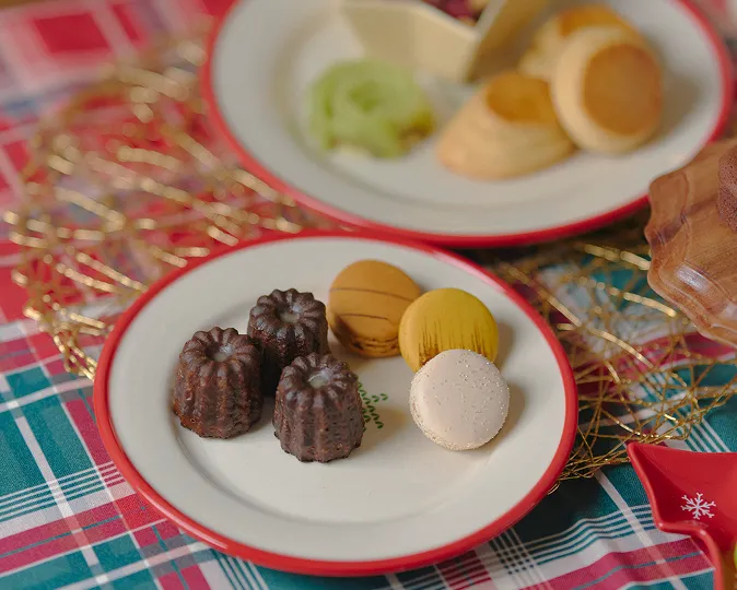 salut Christmas Collection