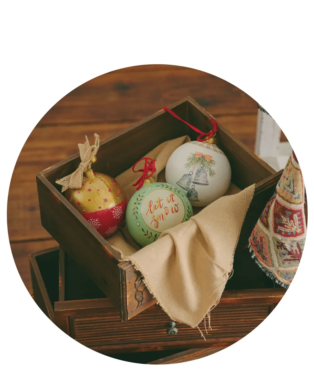 salut Christmas Collection