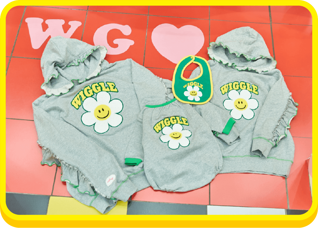 wiggle wiggle × TYPY