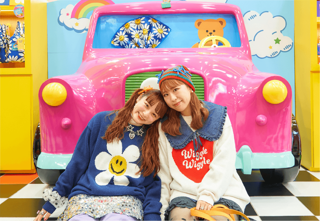 wiggle wiggle × TYPY