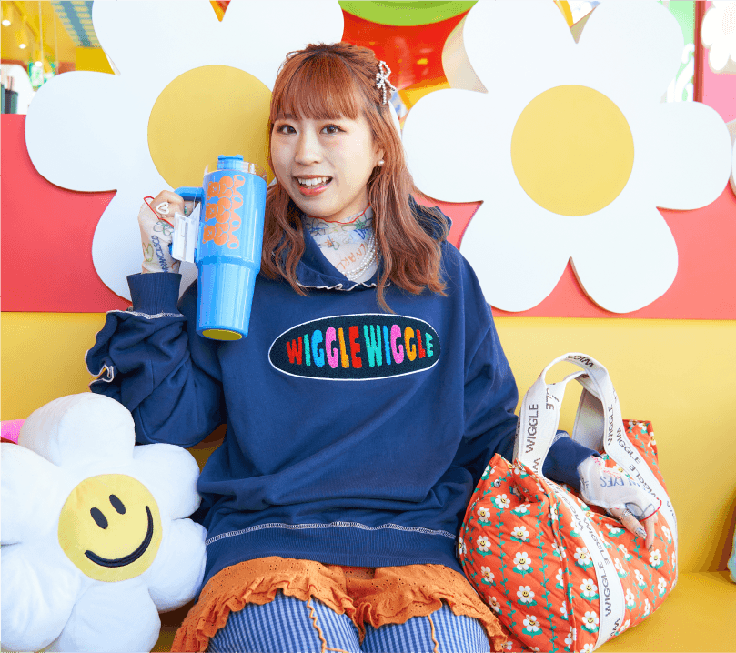 wiggle wiggle × TYPY